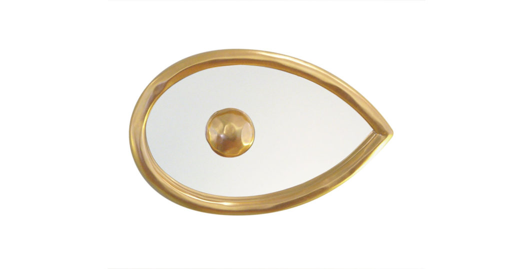 Elizabeth Garouste, miroir surréaliste en bois sculpté doré en forme d'oeil, avec la pupille en bois doré au milieu du miroir