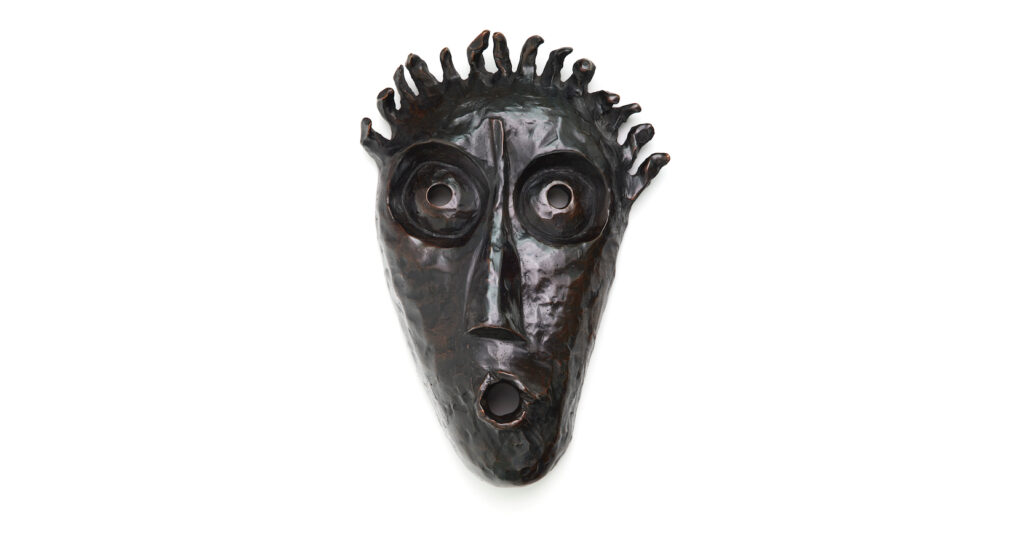 elisabeth garouste, applique en bronze noir, avec la forme d'un visage étonné