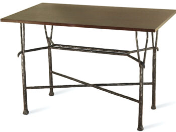 Garouste Bonetti, table haute minimaliste rectangulaire, plateau en bois foncé, pieds en fer forgé noir qui se divisent en deux fourches fixées sous le plateau