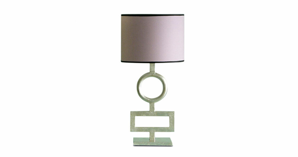 Elisabeth Garouste, minimalist lamp with a silver wrought iron foot consisting of a rectangle and a circle, round pink lampshade