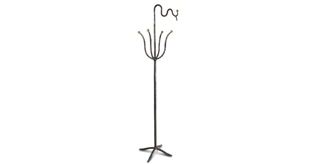 Garouste Bonetti, baroque style coat rack in black wrought iron, with a stem starting from a tripod which extends into 4 curves ending in balls, at the top, wave-shaped ornament