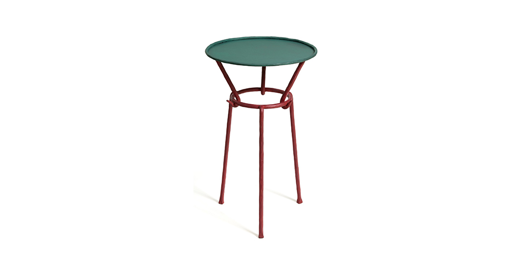 new creation 2025 by Mattia Bonetti, artistic side table with 3 legs in red patina wrought iron and round top in green patinated metal, produced by the ironsmith of Diego Giacometti